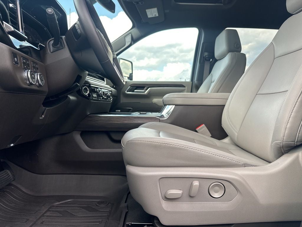 2026 GMC Sierra 2500HD SLT