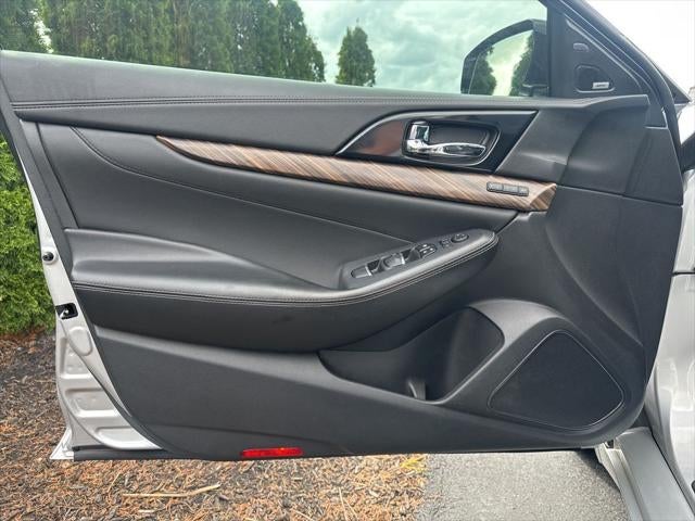 2017 Nissan Maxima Platinum