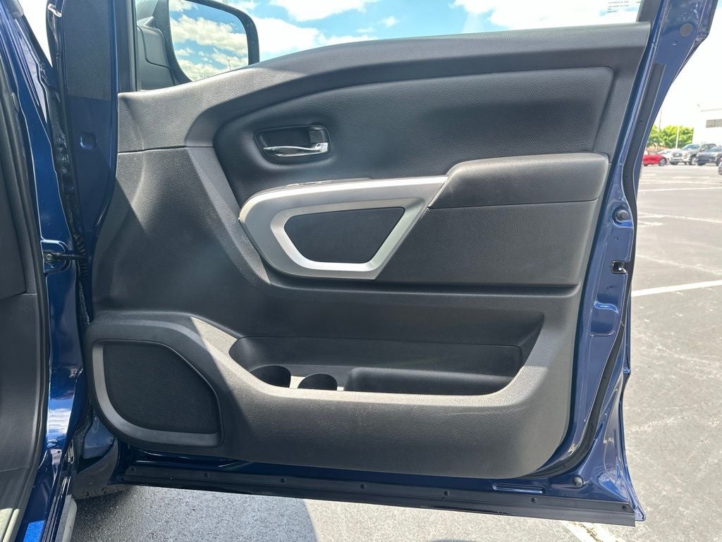 2024 Nissan Titan SV