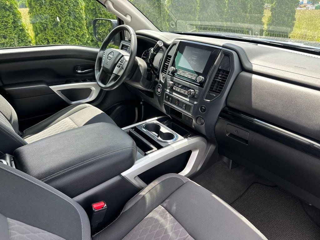 2024 Nissan Titan SV
