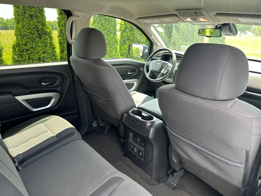 2024 Nissan Titan SV