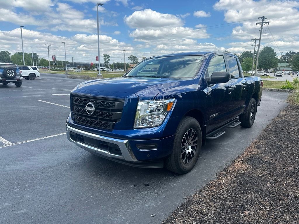 2024 Nissan Titan SV