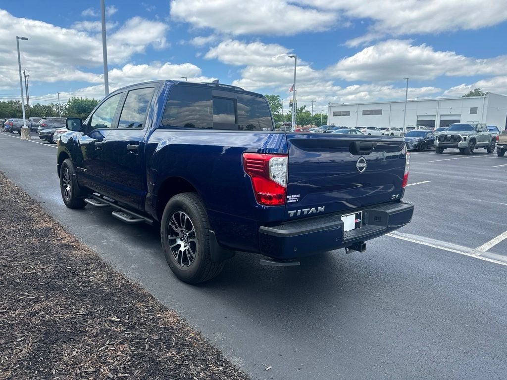2024 Nissan Titan SV