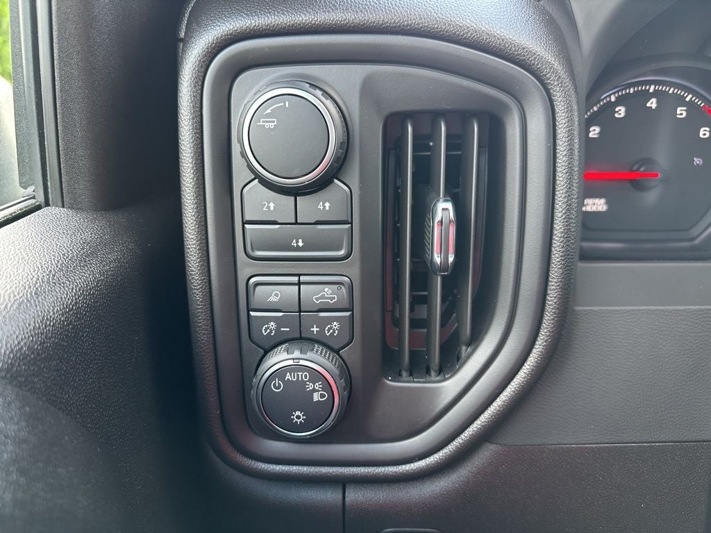 2025 Chevrolet Silverado 2500HD Custom