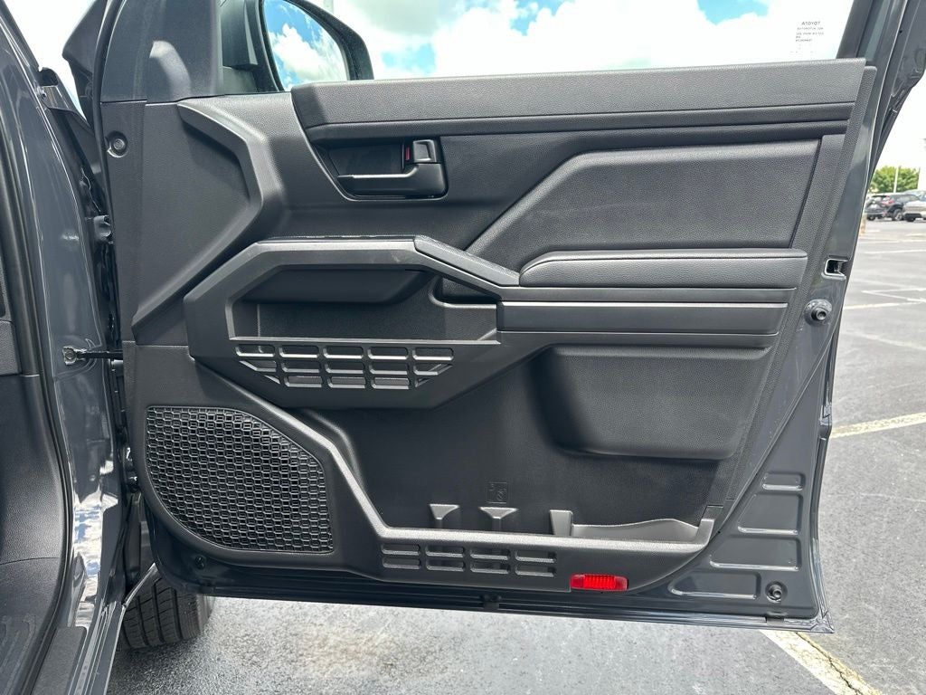 2025 Toyota Tacoma SR