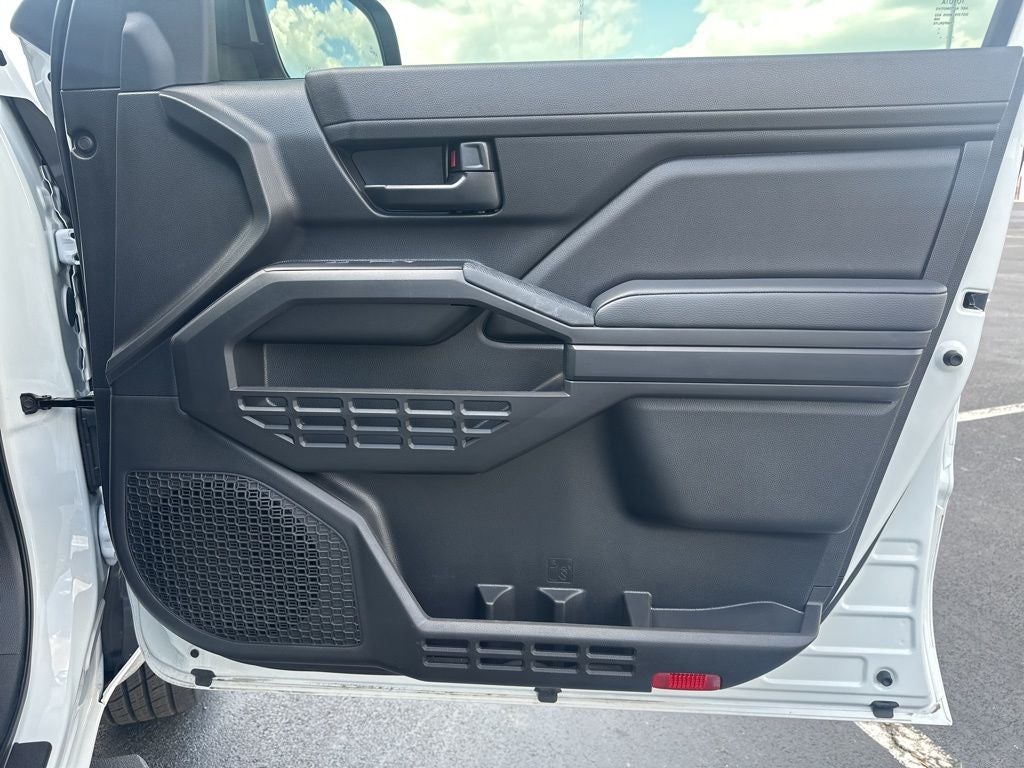 2025 Toyota Tacoma SR