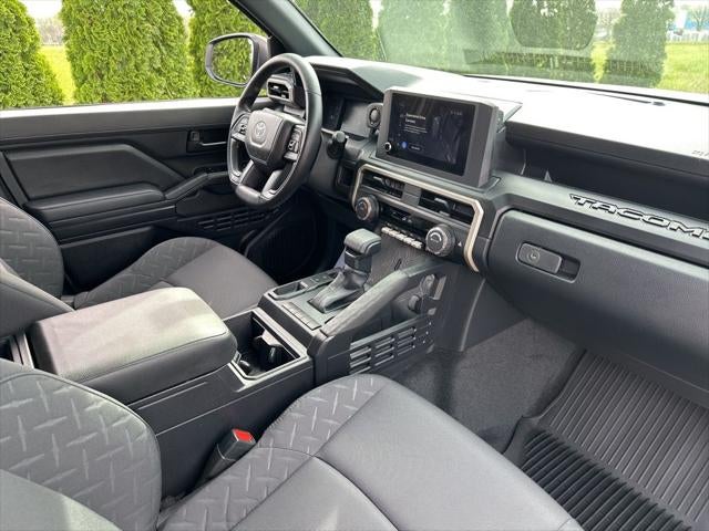 2025 Toyota Tacoma SR