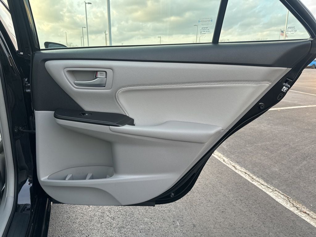 2017 Toyota Camry Hybrid XLE