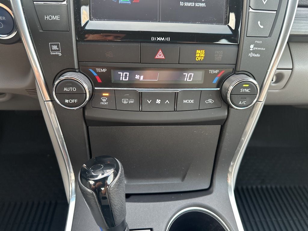 2017 Toyota Camry Hybrid XLE