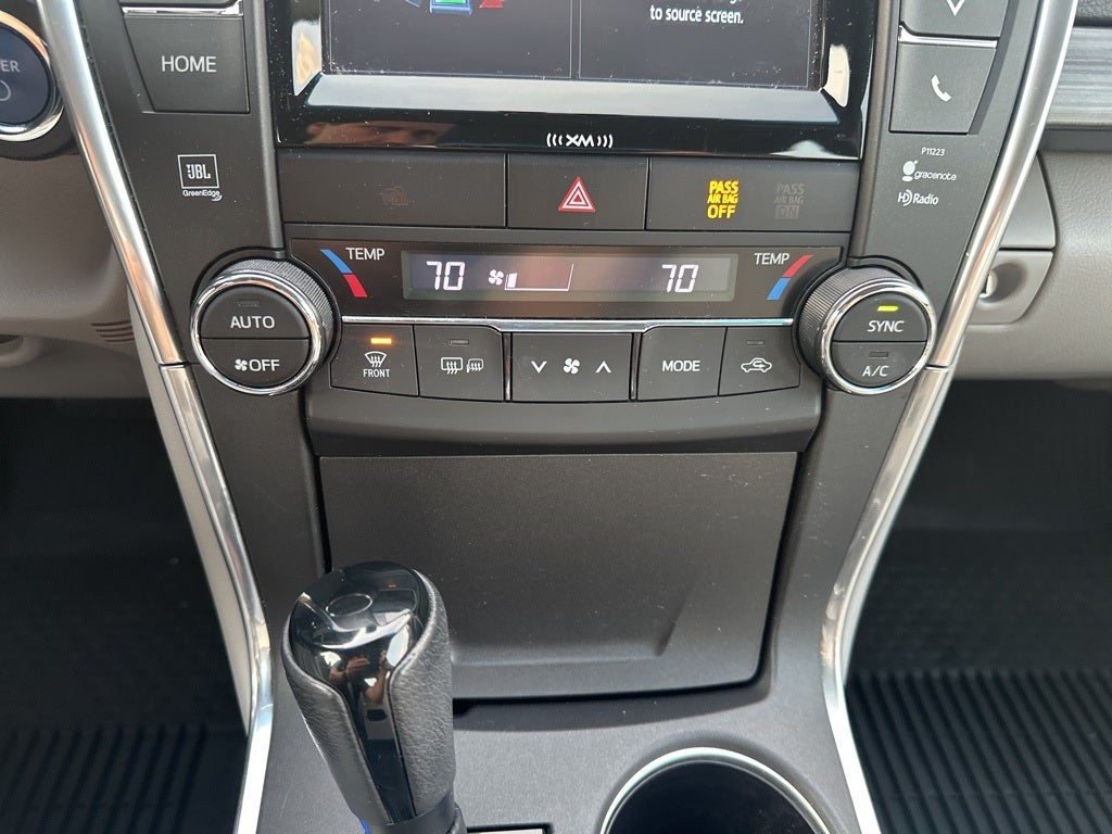 2017 Toyota Camry Hybrid XLE