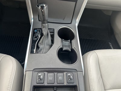 2017 Toyota Camry Hybrid XLE