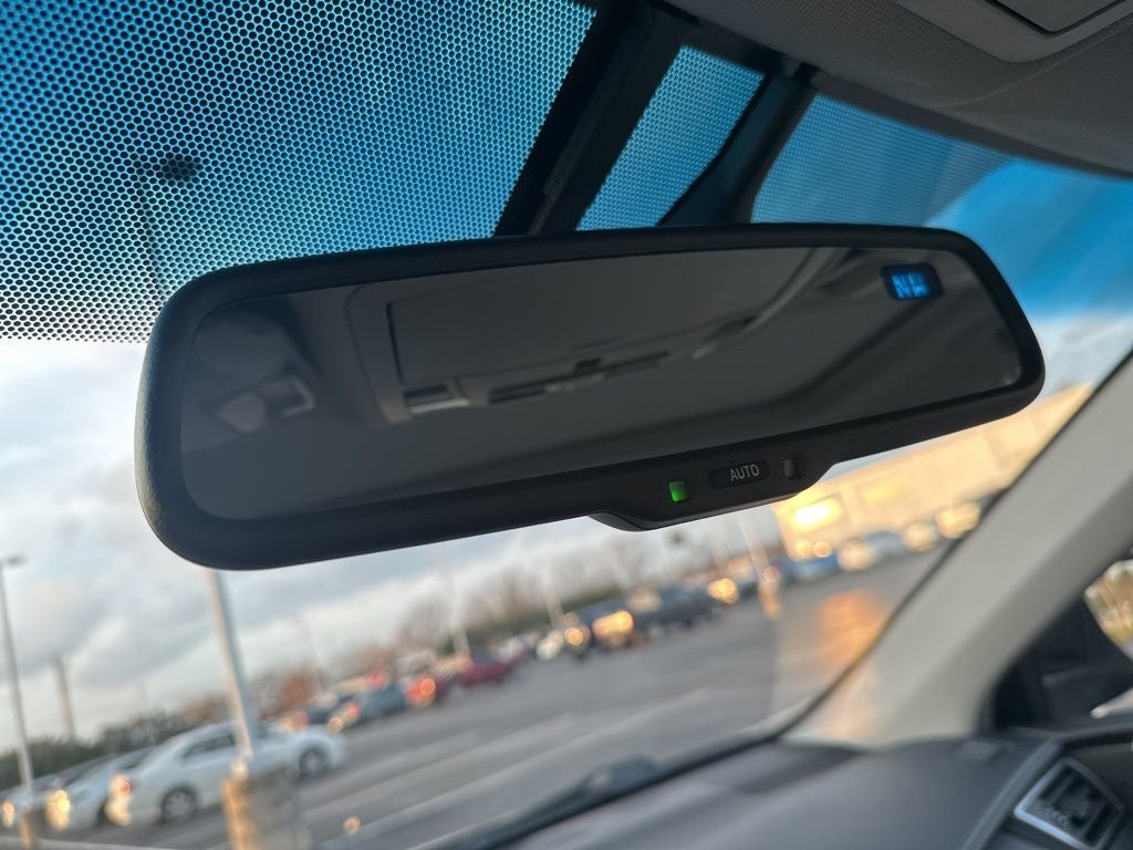 2017 Toyota Camry Hybrid XLE