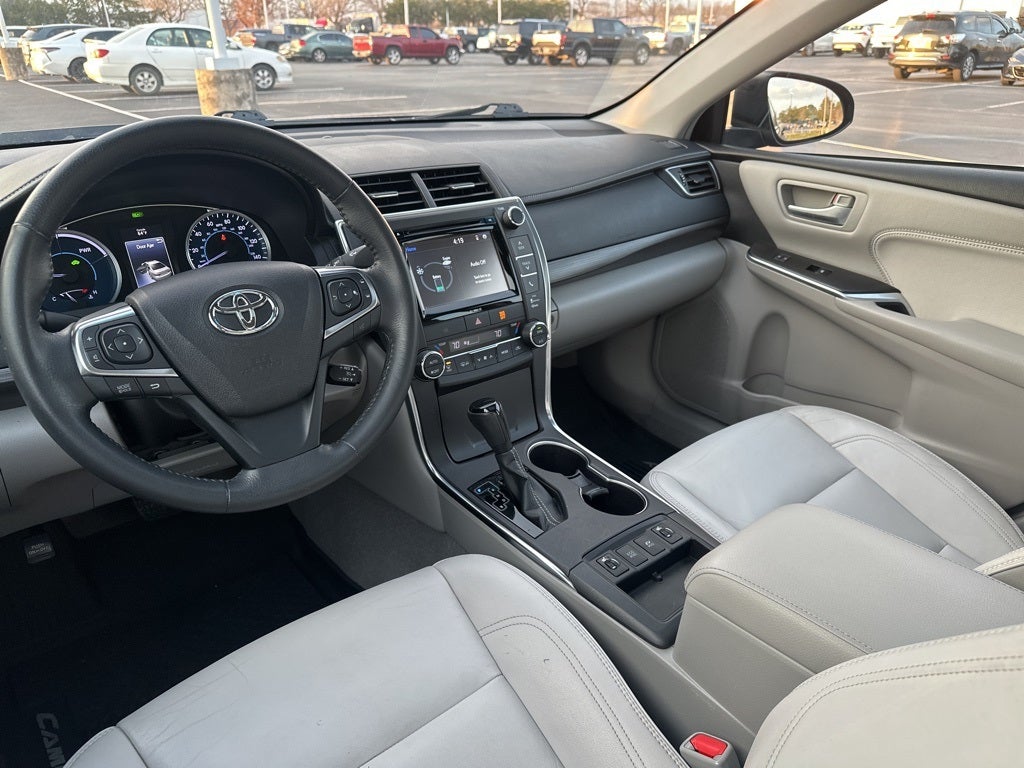 2017 Toyota Camry Hybrid XLE