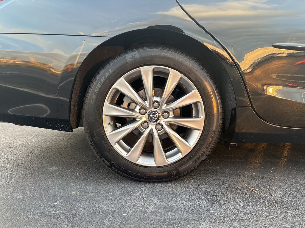 2017 Toyota Camry Hybrid XLE