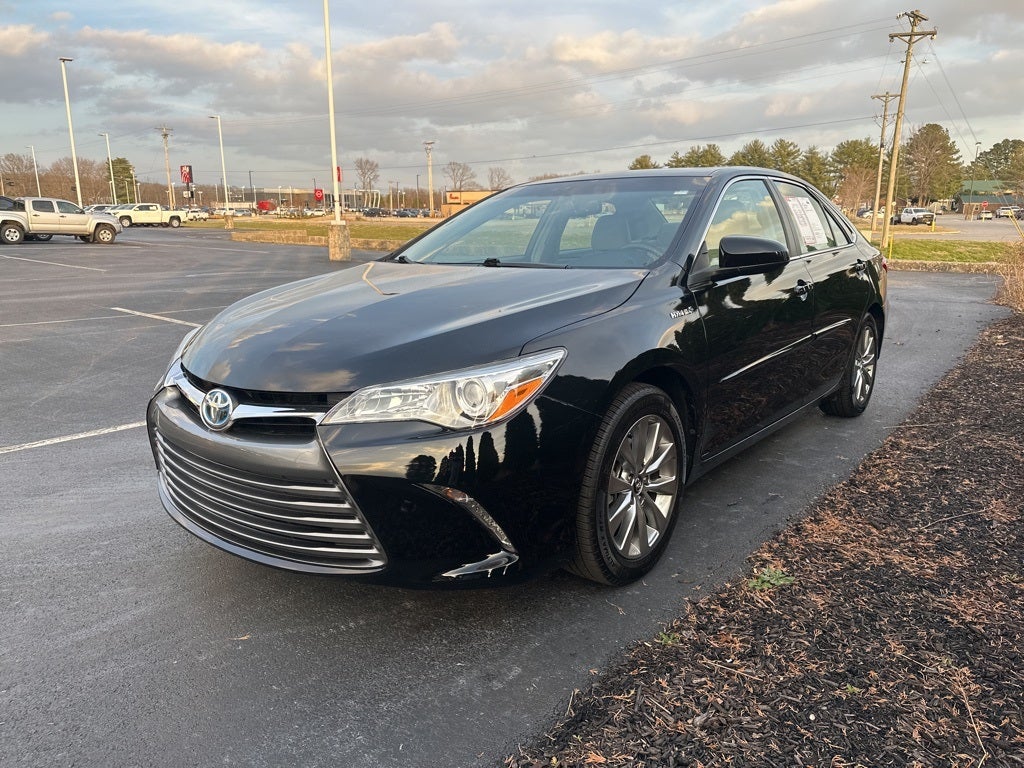 2017 Toyota Camry Hybrid XLE