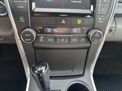 2017 Toyota Camry Hybrid XLE