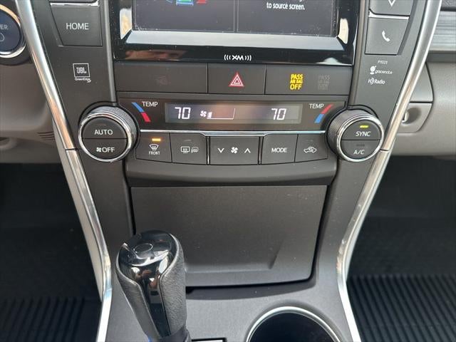 2017 Toyota Camry Hybrid XLE