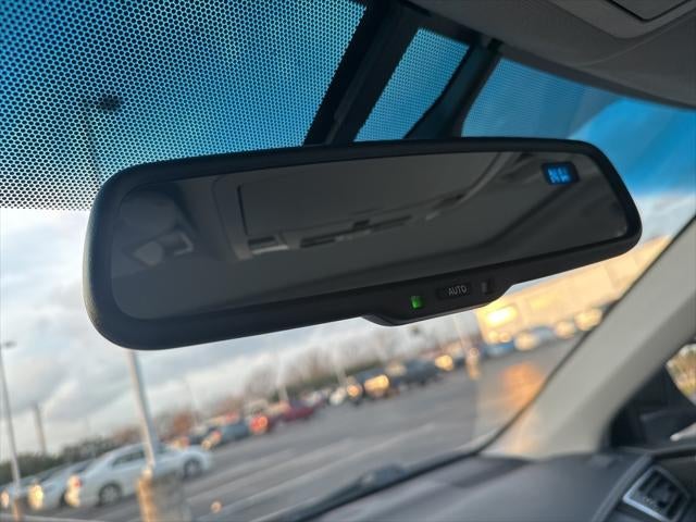 2017 Toyota Camry Hybrid XLE