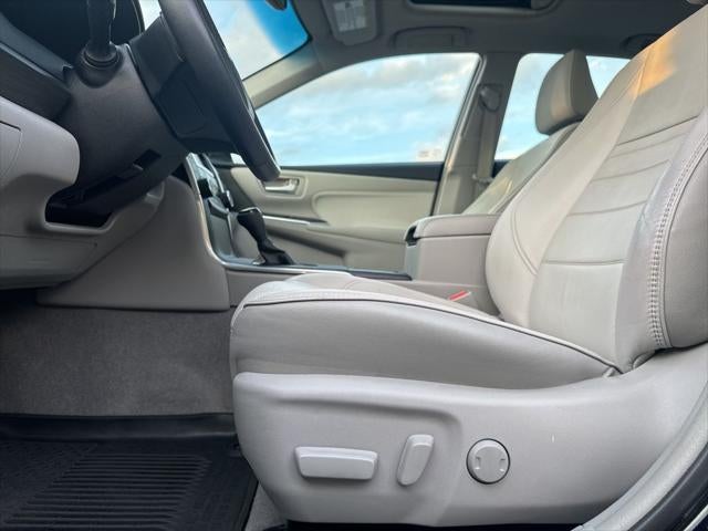 2017 Toyota Camry Hybrid XLE