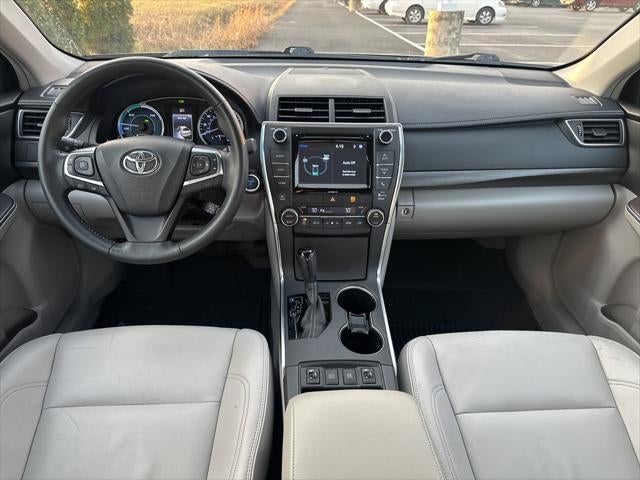 2017 Toyota Camry Hybrid XLE