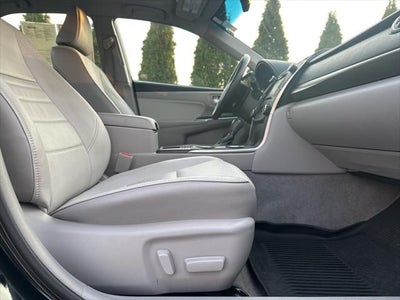 2017 Toyota Camry Hybrid XLE