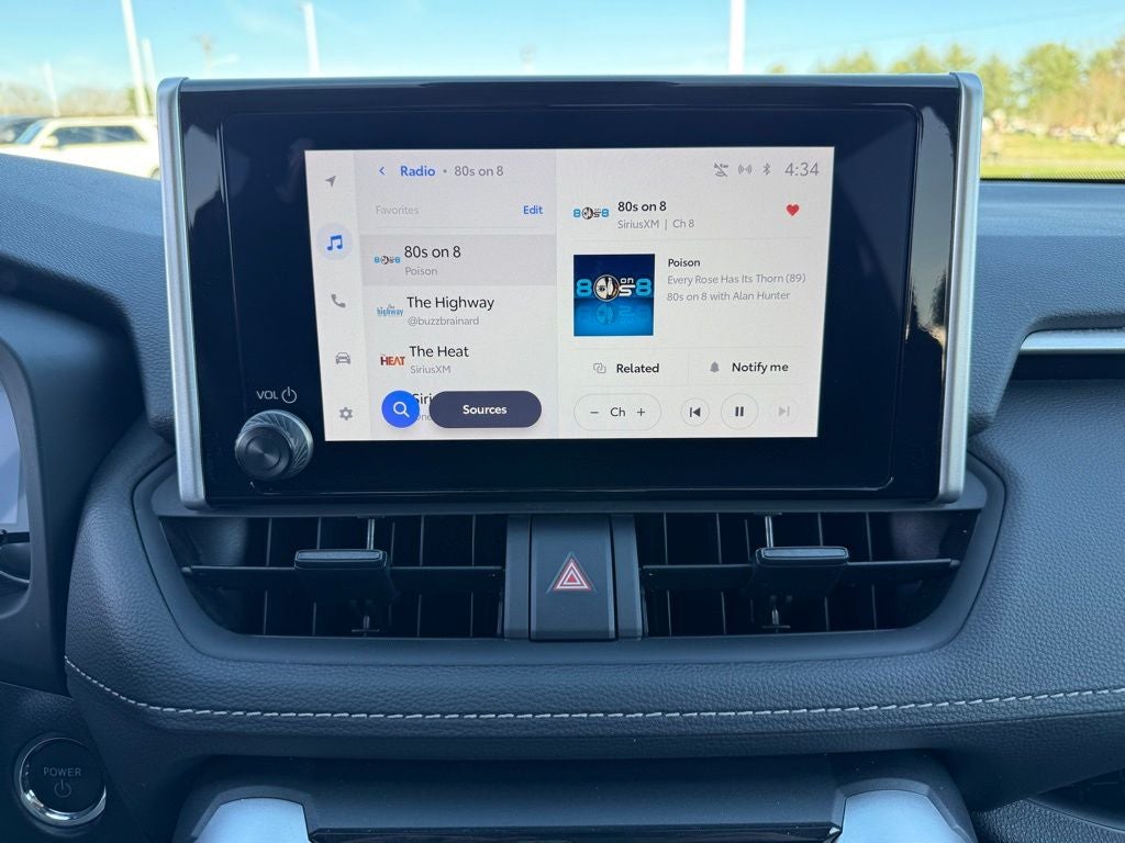 2025 Toyota RAV4 Hybrid XLE