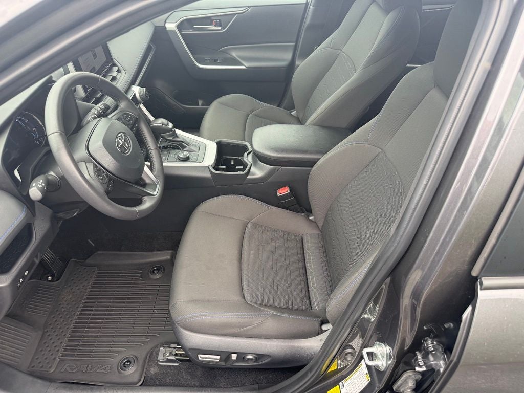 2025 Toyota RAV4 Hybrid SE