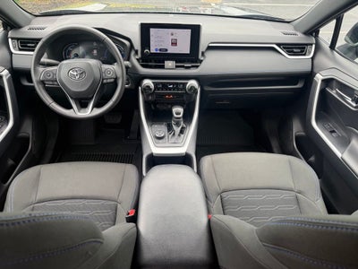 2025 Toyota RAV4 Hybrid SE