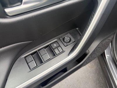 2025 Toyota RAV4 Hybrid SE