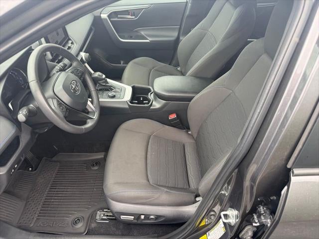 2025 Toyota RAV4 Hybrid SE