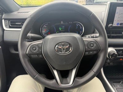 2025 Toyota RAV4 Hybrid SE