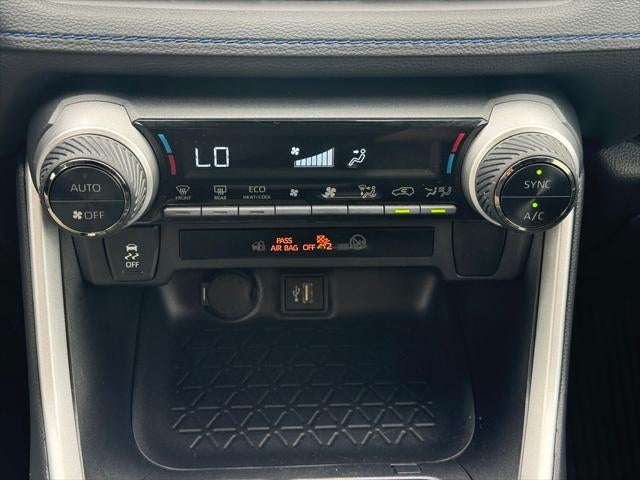 2025 Toyota RAV4 Hybrid SE