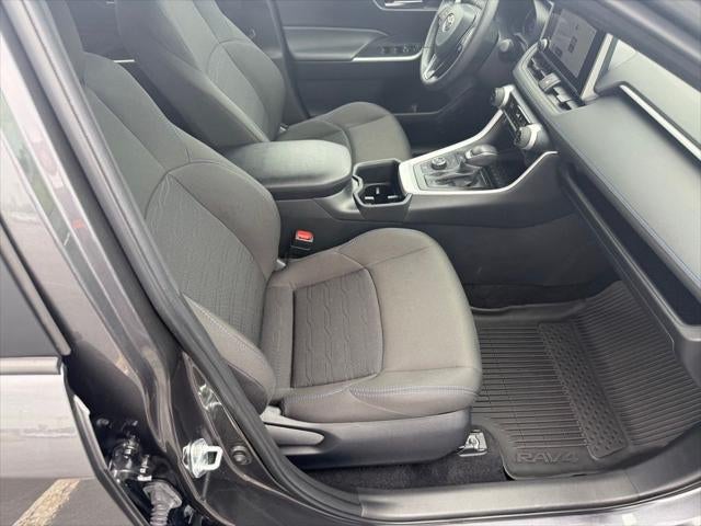 2025 Toyota RAV4 Hybrid SE