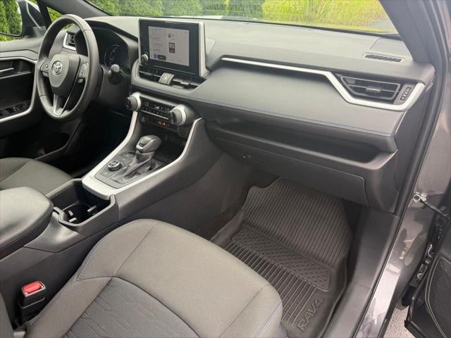 2025 Toyota RAV4 Hybrid SE