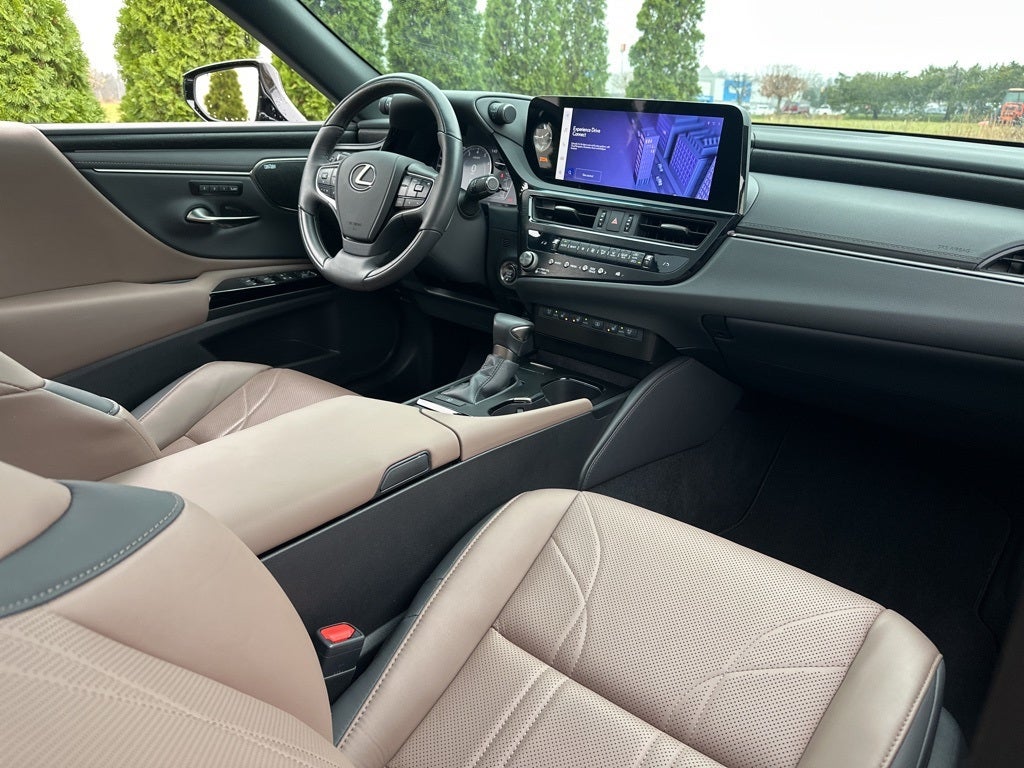 2024 Lexus ES 350 Ultra Luxury