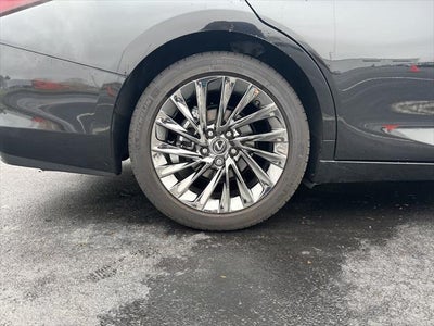 2024 Lexus ES 350 Ultra Luxury