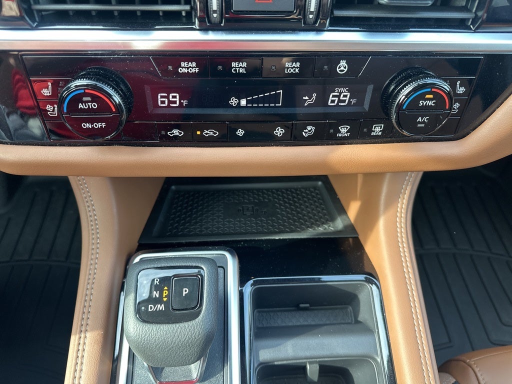 2024 Nissan Pathfinder Platinum