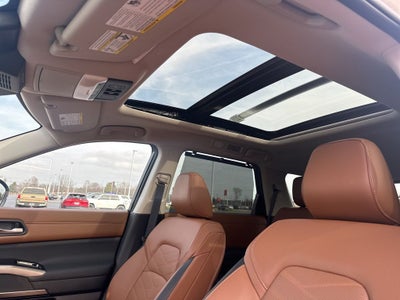 2024 Nissan Pathfinder Platinum