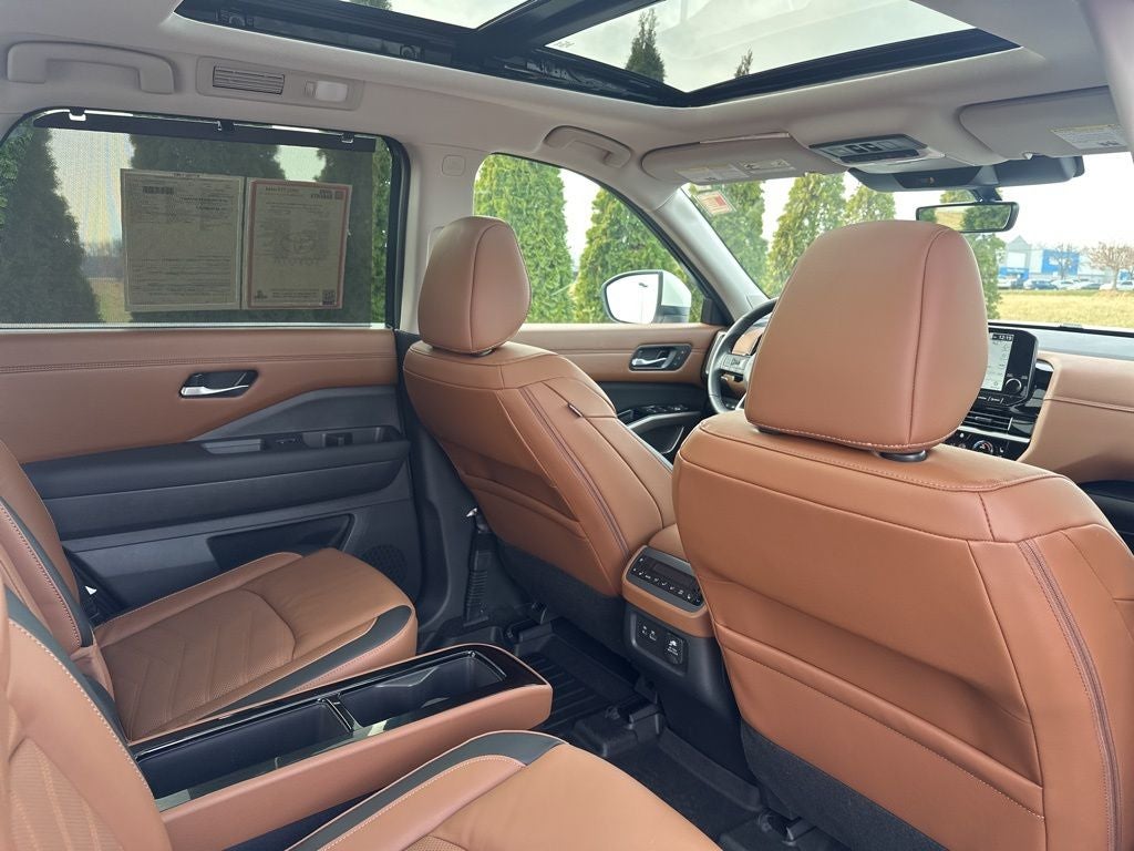 2024 Nissan Pathfinder Platinum