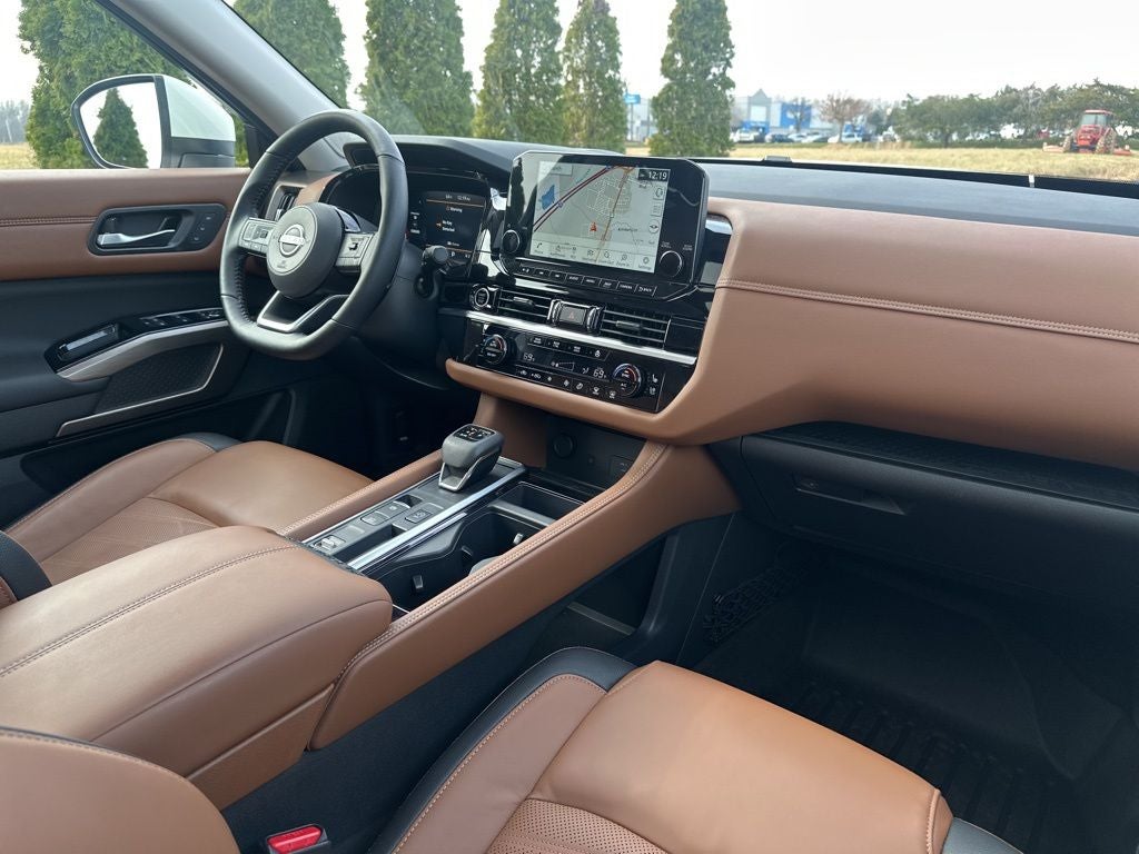 2024 Nissan Pathfinder Platinum