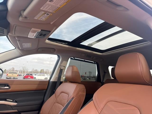 2024 Nissan Pathfinder Platinum