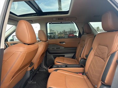 2024 Nissan Pathfinder Platinum