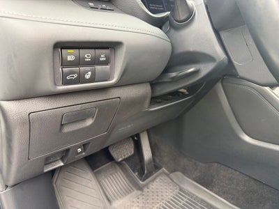 2023 Toyota Highlander Hybrid Platinum