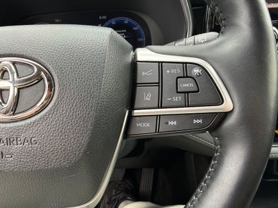 2023 Toyota Highlander Hybrid Platinum