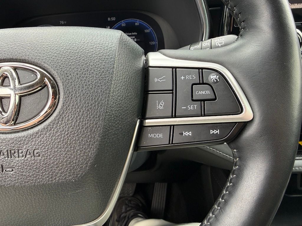 2023 Toyota Highlander Hybrid Platinum