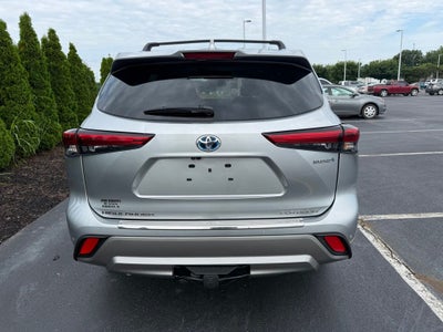 2023 Toyota Highlander Hybrid Platinum