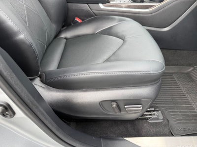2023 Toyota Highlander Hybrid Platinum