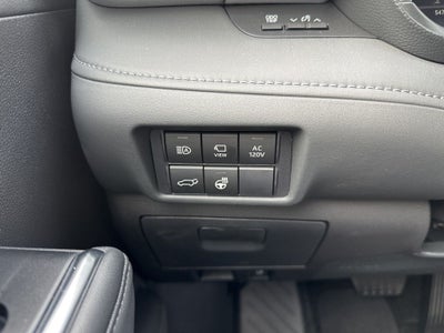 2025 Toyota Highlander Hybrid Platinum