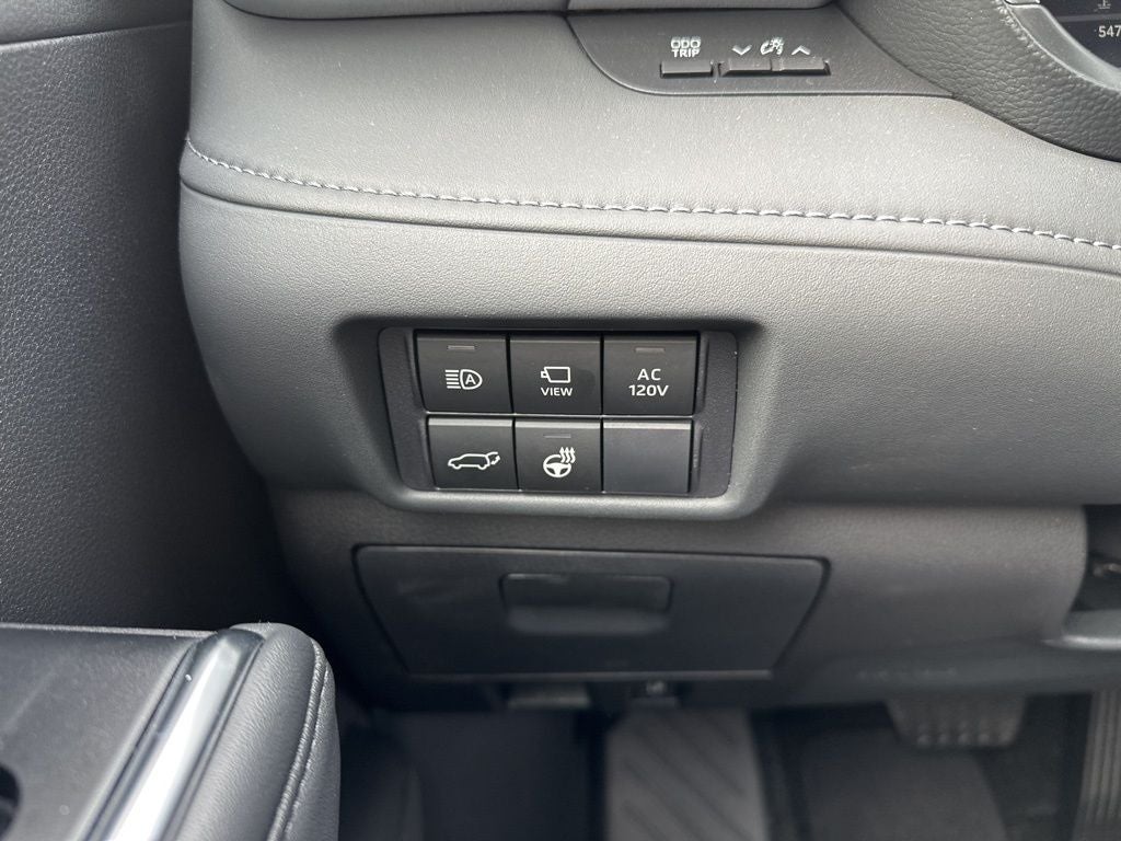 2025 Toyota Highlander Hybrid Platinum