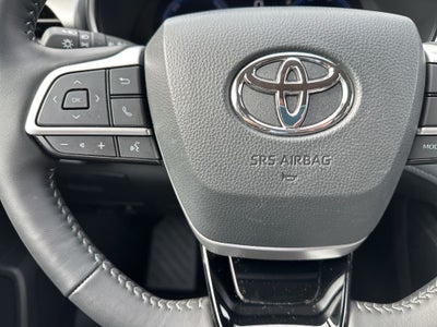 2025 Toyota Highlander Hybrid Platinum